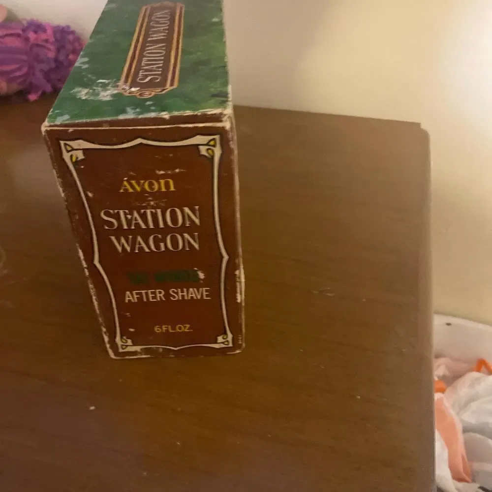 Vintage Avon 1923 Station wagon empty bottle with box